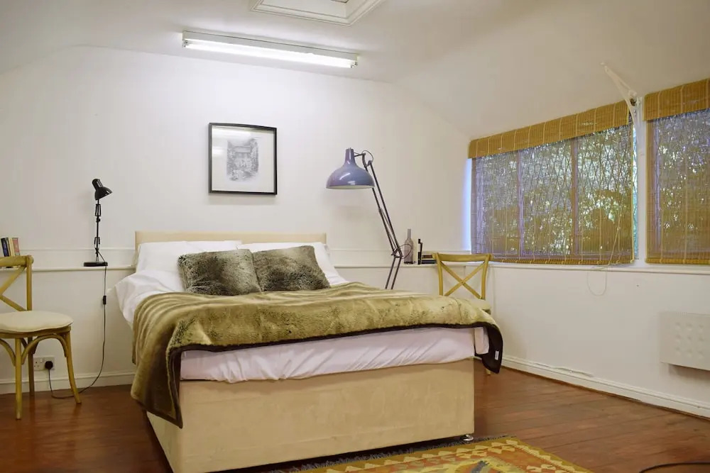 1 Bedroom Apartment With Garden in South West London