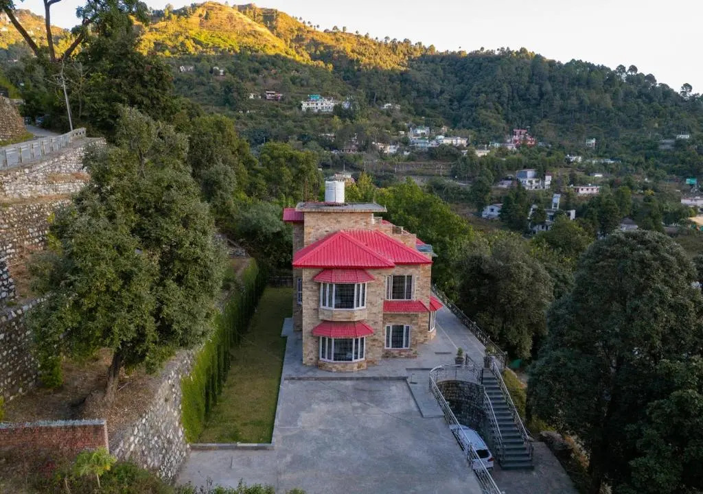 SaffronStays Willow Castle, Bhimtal - Pet-Friendly Home Near Bhimtal Lake