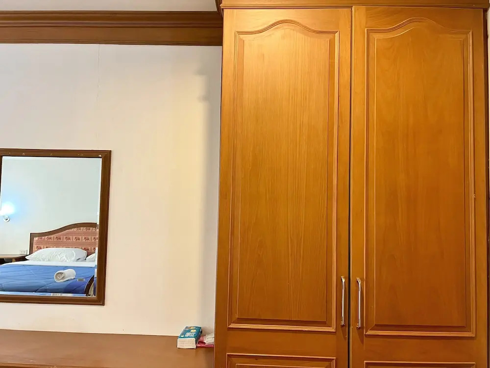 Naya Park View Hotel