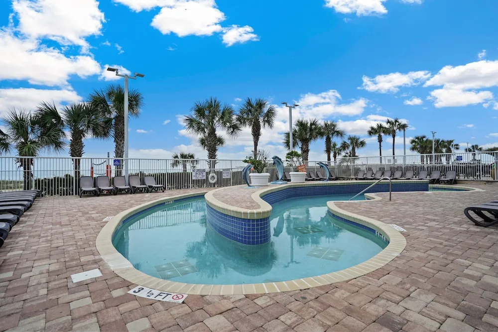 Dunes Village