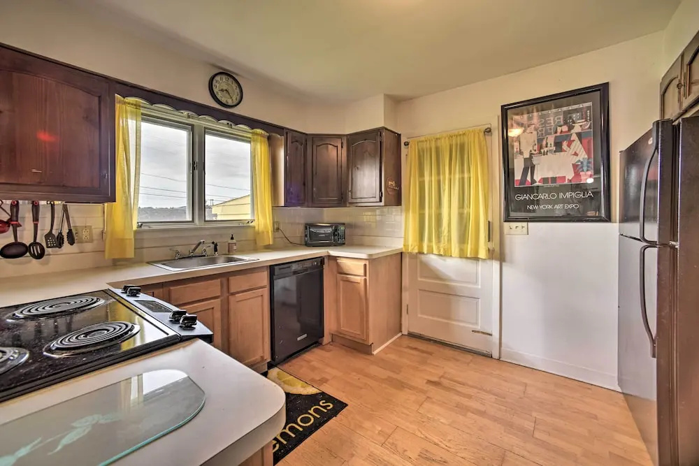 Albany Home w/ Fenced Yard & Patio - Pets Welcome!
