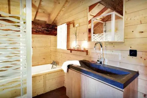 Chalet Capieu - Le Barn - OVO Network
