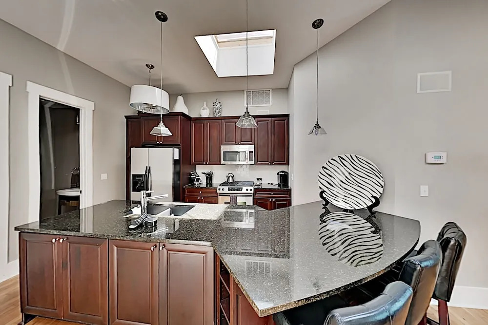 Church Street #201 - 1 Br Apts