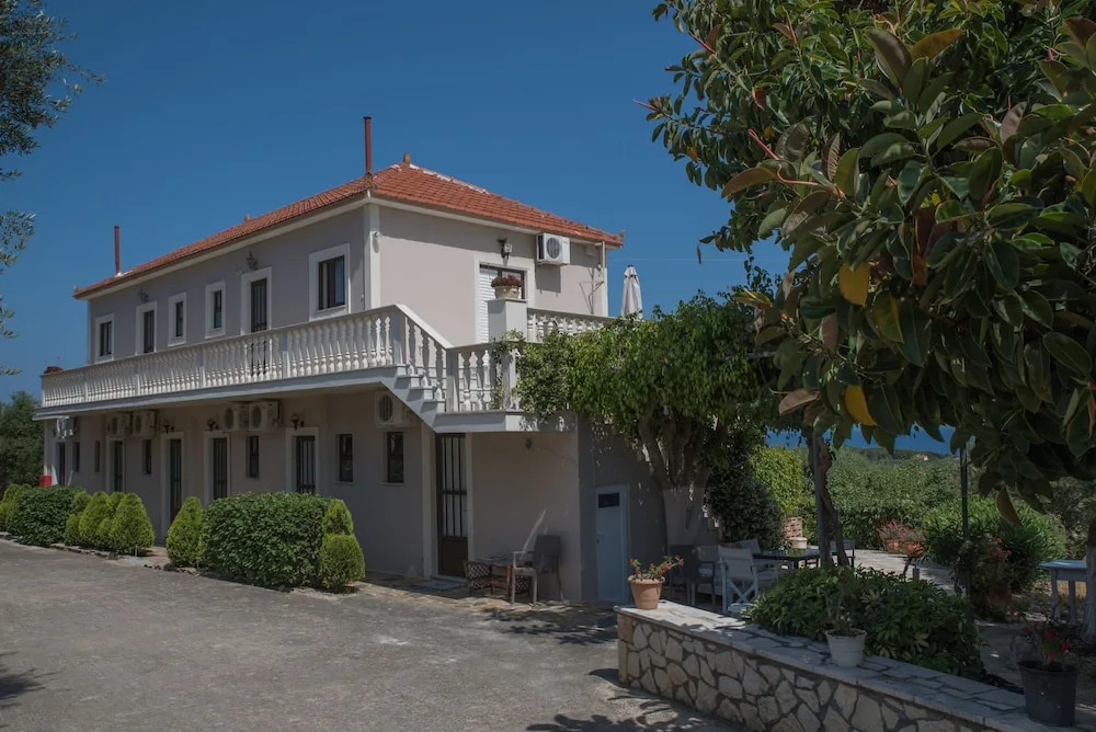 Villa Kapnisi