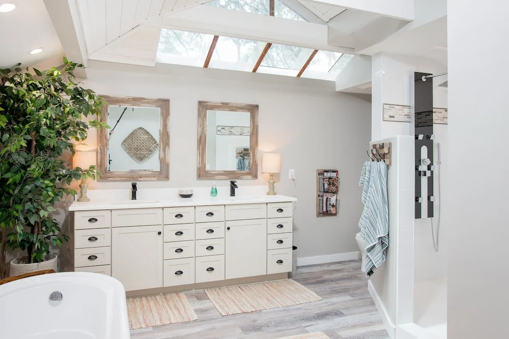 New Listing! All-Suite Sea Pines Stunner W/ Pool Home