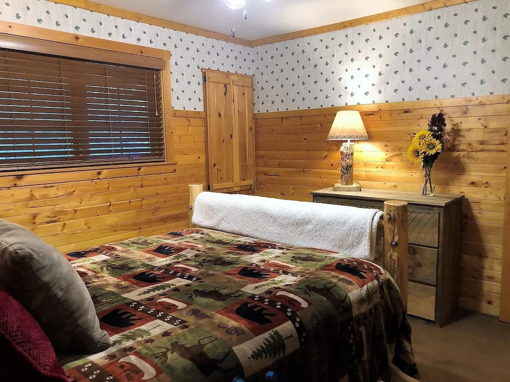 Stormy Pines - Hiller Vacation S 3 Bedroom Home