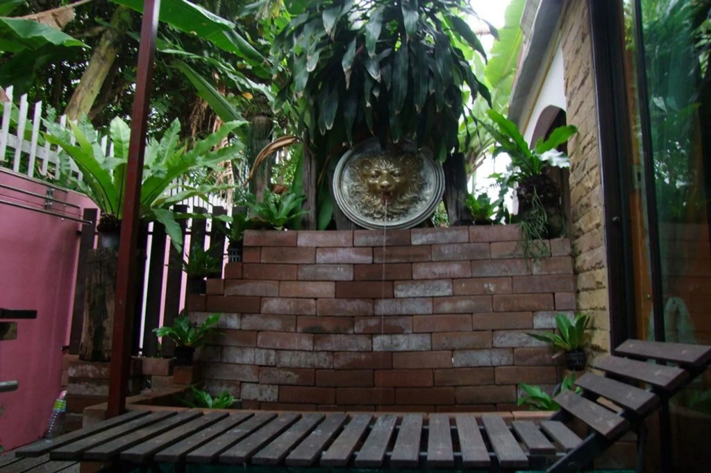 Naifun BB House