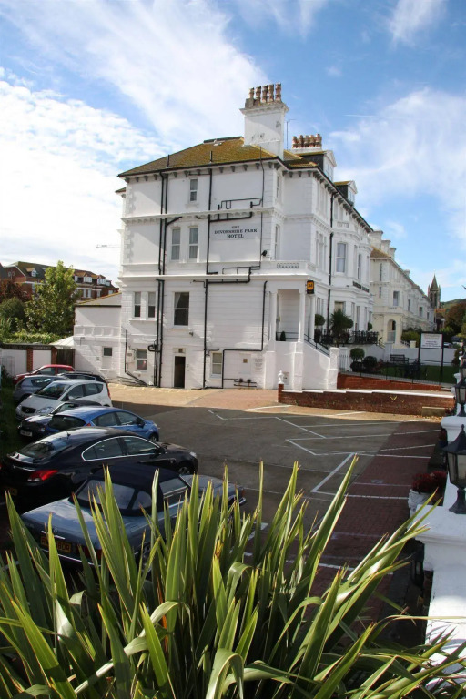 OYO Devonshire Park Hotel