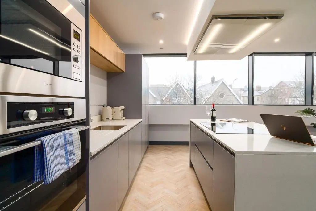 Luxe Apartments, The Moorwell, Secure Parking, - 10mins Cardiff City Ctr