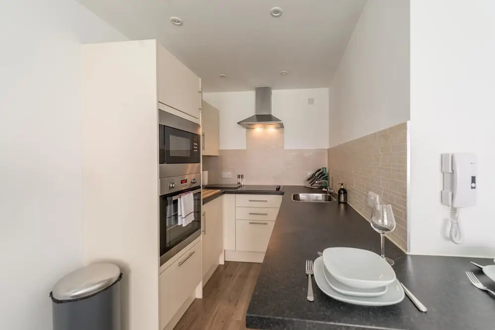 Hampden Apartments - The Harry