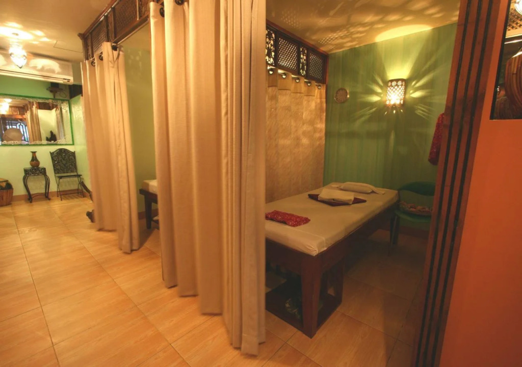 Pearlmont Hotel
