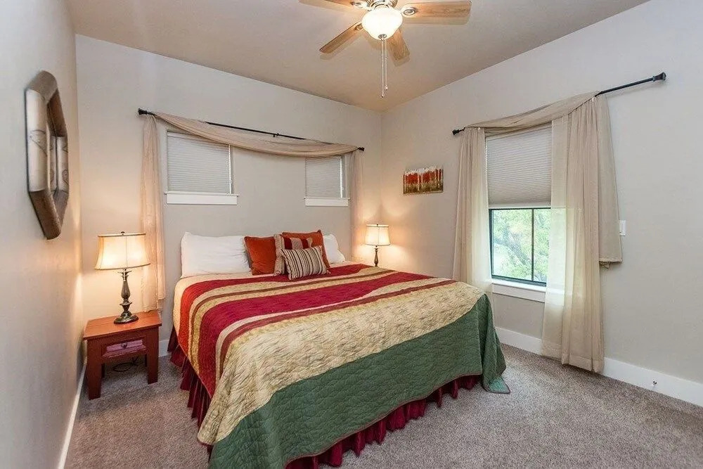 Far View Gasthaus 2 Bedroom Apts by RedAwning