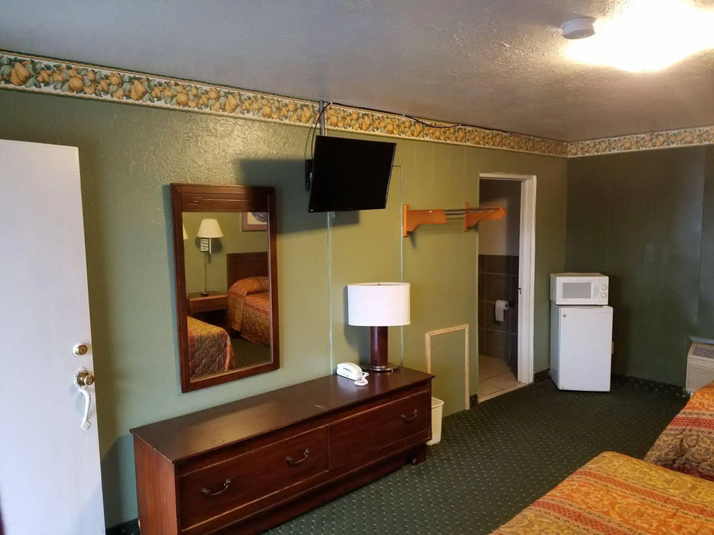 Budget Inn
