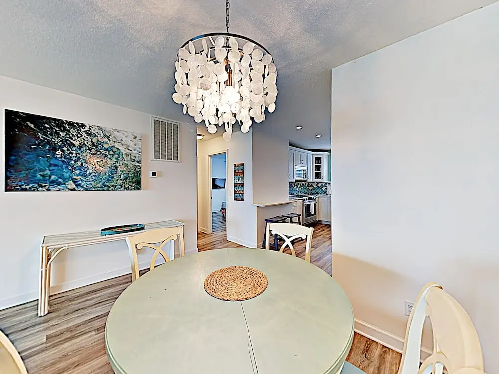 Oceanfront W/ Pool - Steps To Beach! 2 Bedroom Condo