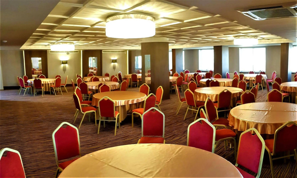 Grand Isias Hotel