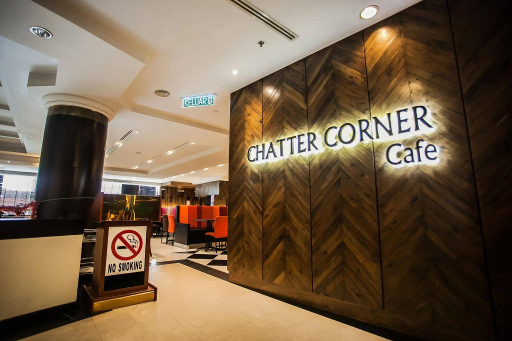 Crystal Crown Hotel JB