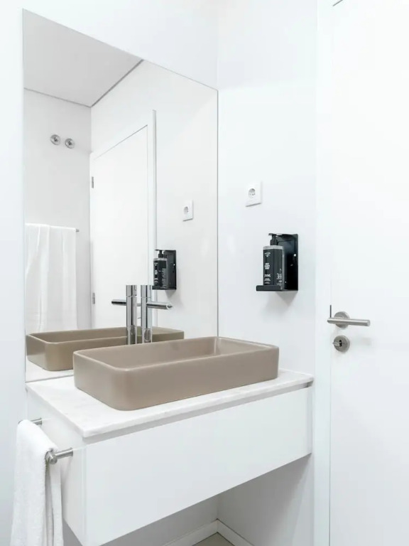 Limehome Evora Rua de Machede 61