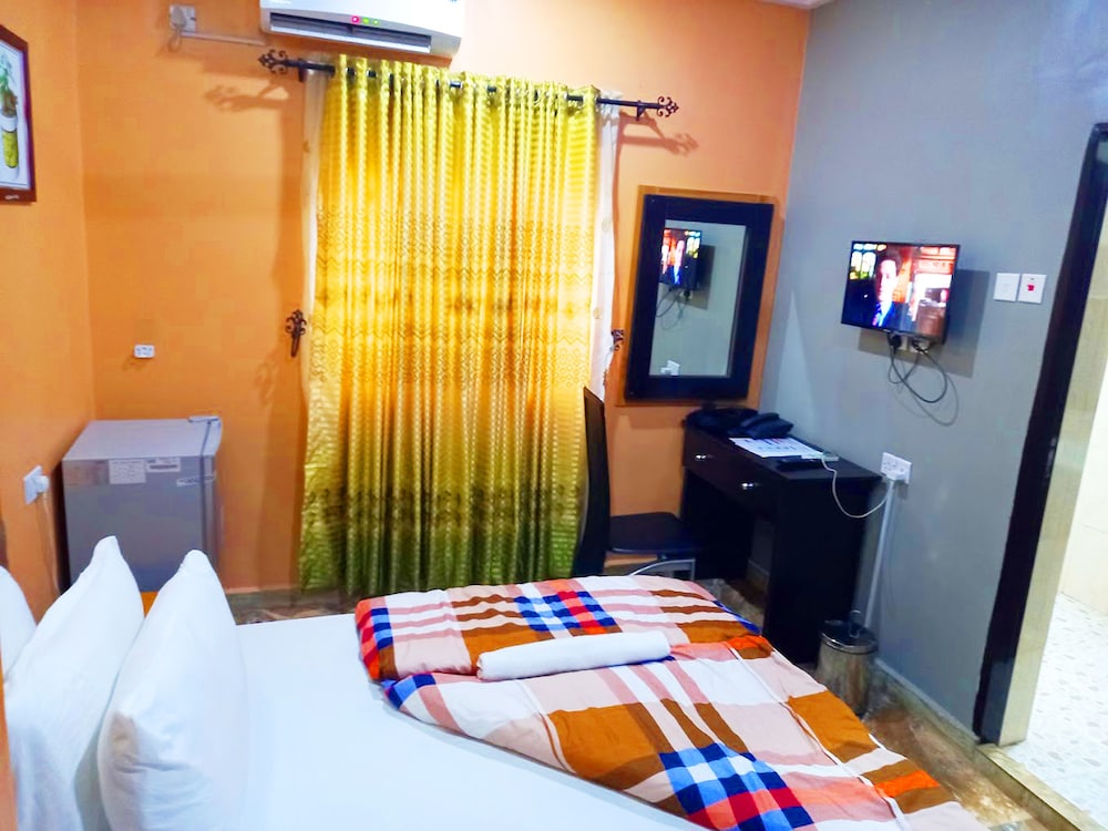 Vicpealia Hotel Ltd