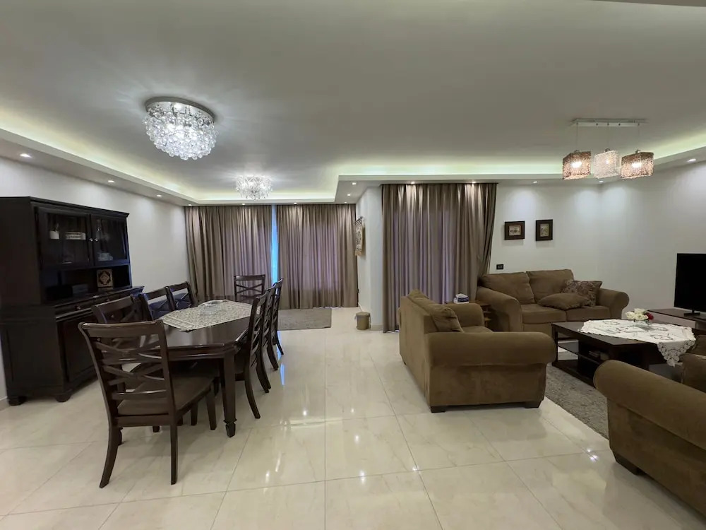 CK 1108 Spacious 2BR Apt 2BA Near Airport