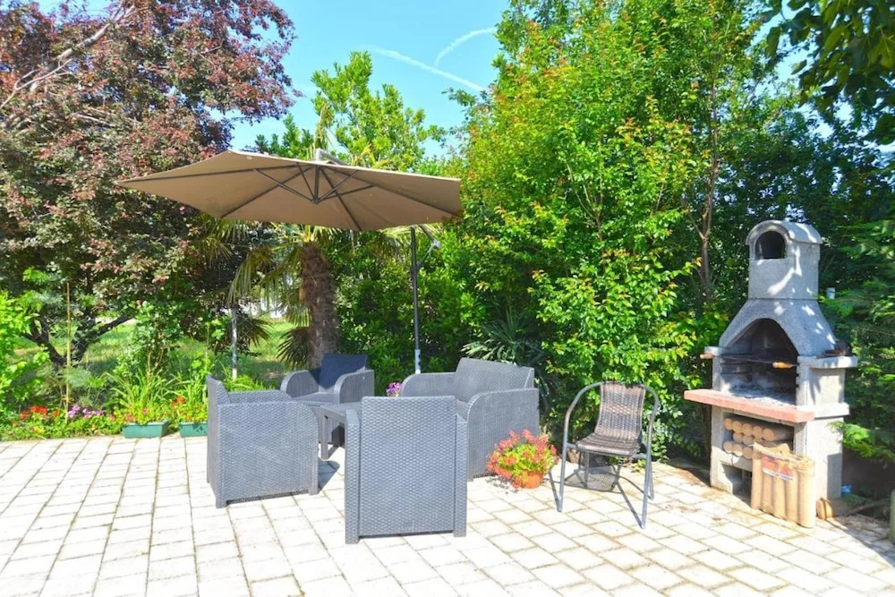 Lovely Flat Just Steps From the Beach