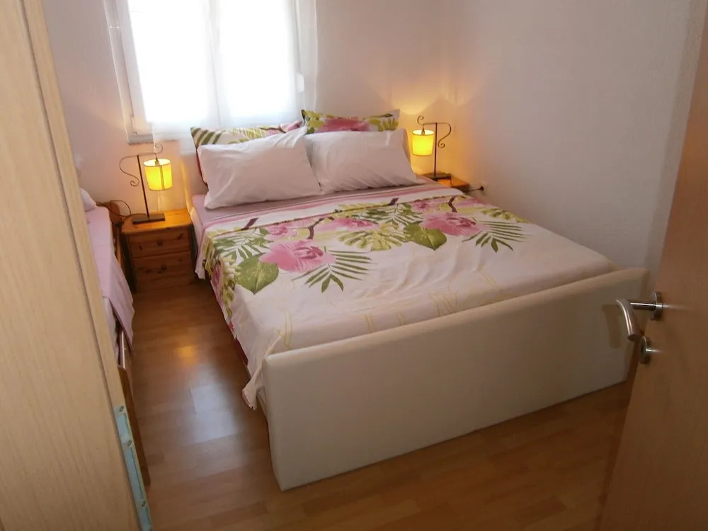 Beautiful holiday apartment Sanela for relaxed vacation