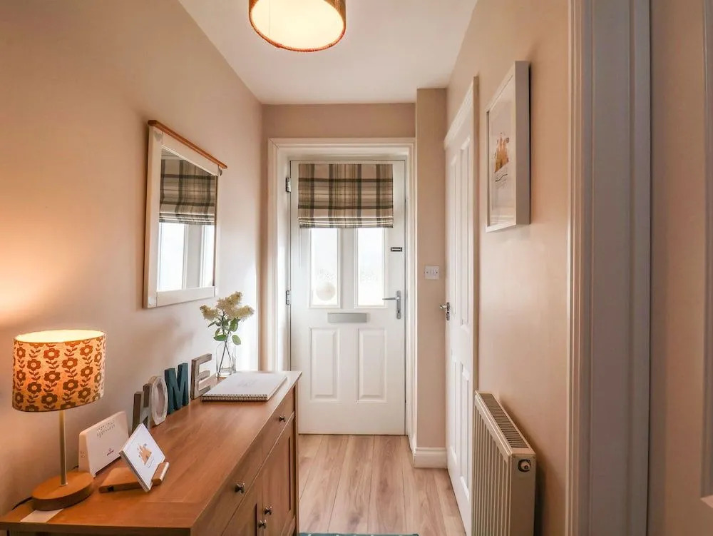 The Sandcastle - Part of the The Bay Filey Holiday Village with pool, gym and direct beach access, pub, restaurant, tennis and meadows walks