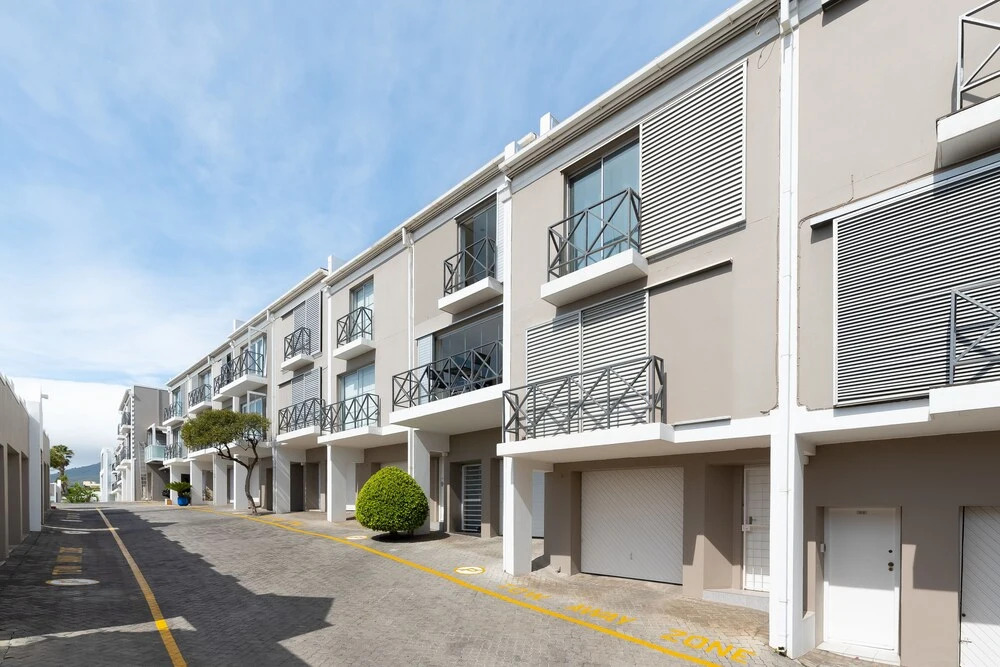 High Strand 84