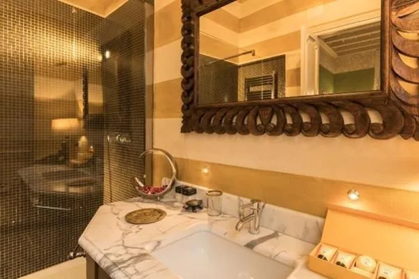 Hemeras Boutique House Suite Dello Specchio