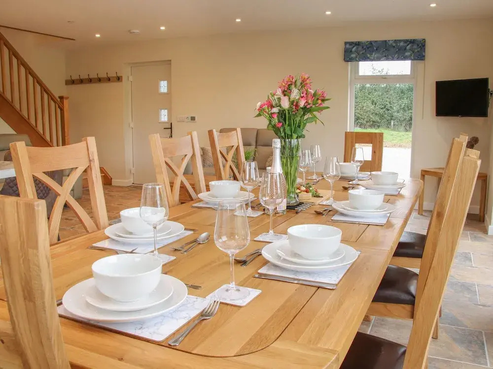 Holly Lodge