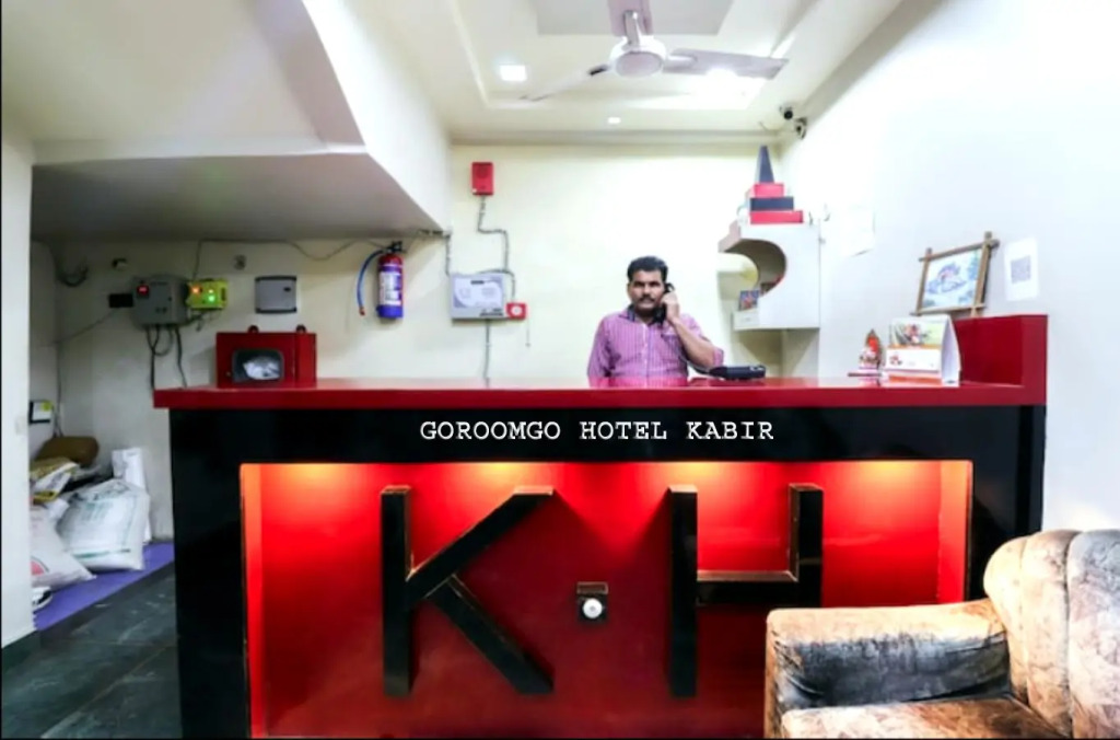 Goroomgo Kabir charbagh Lucknow