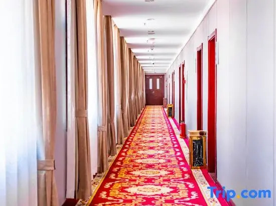 Huayi Select Hotel by Home Inn (Datong Yungang District Wuyue Plaza)