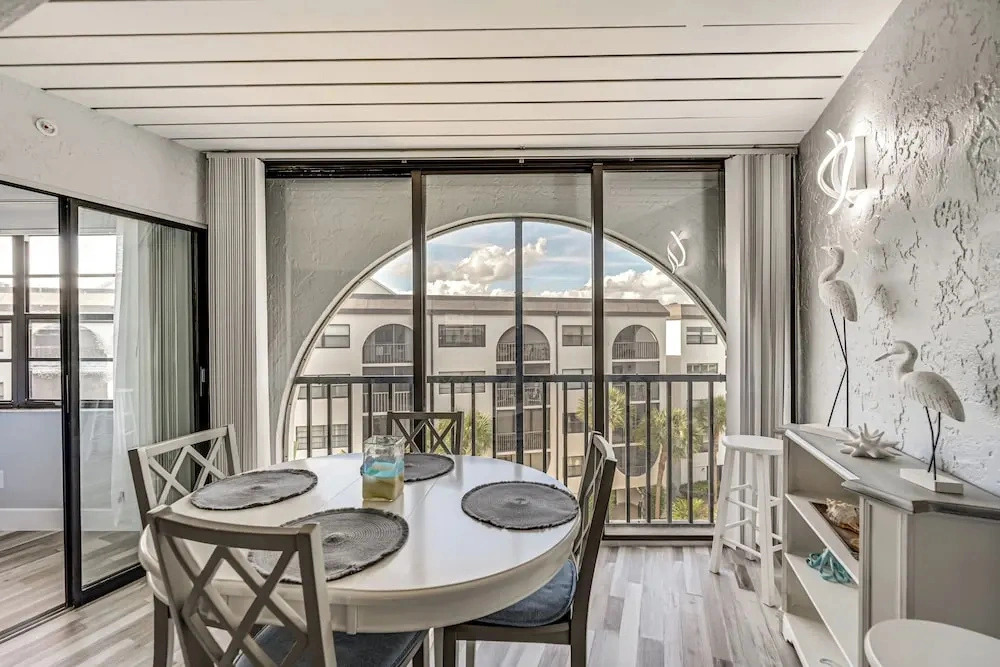 2 Mi to Beach! Unit w/ Pool Access on Marco Island