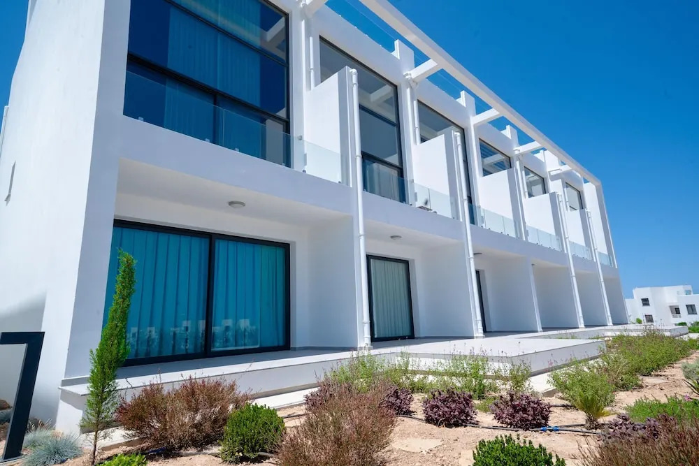 A20 Sun Valley Cove Garden Duplex Apartment