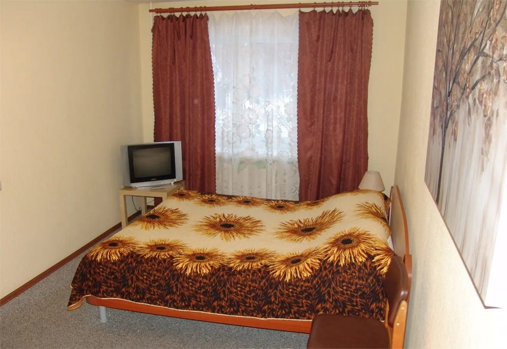 Апартаменты на Красном переулке, 8