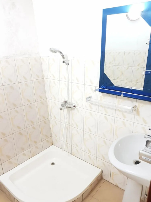Iwacu Guesthouse