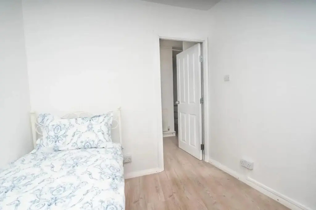Modern 2-bedroom flat near Chelsea