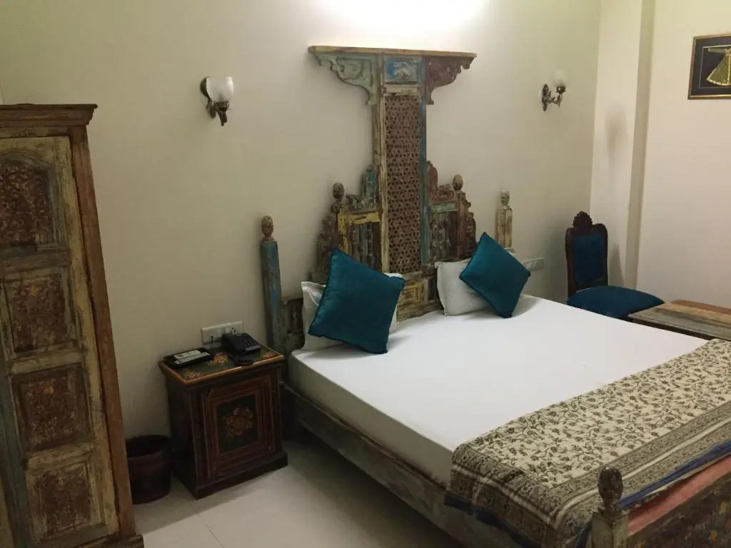 Little Ganesha Inn