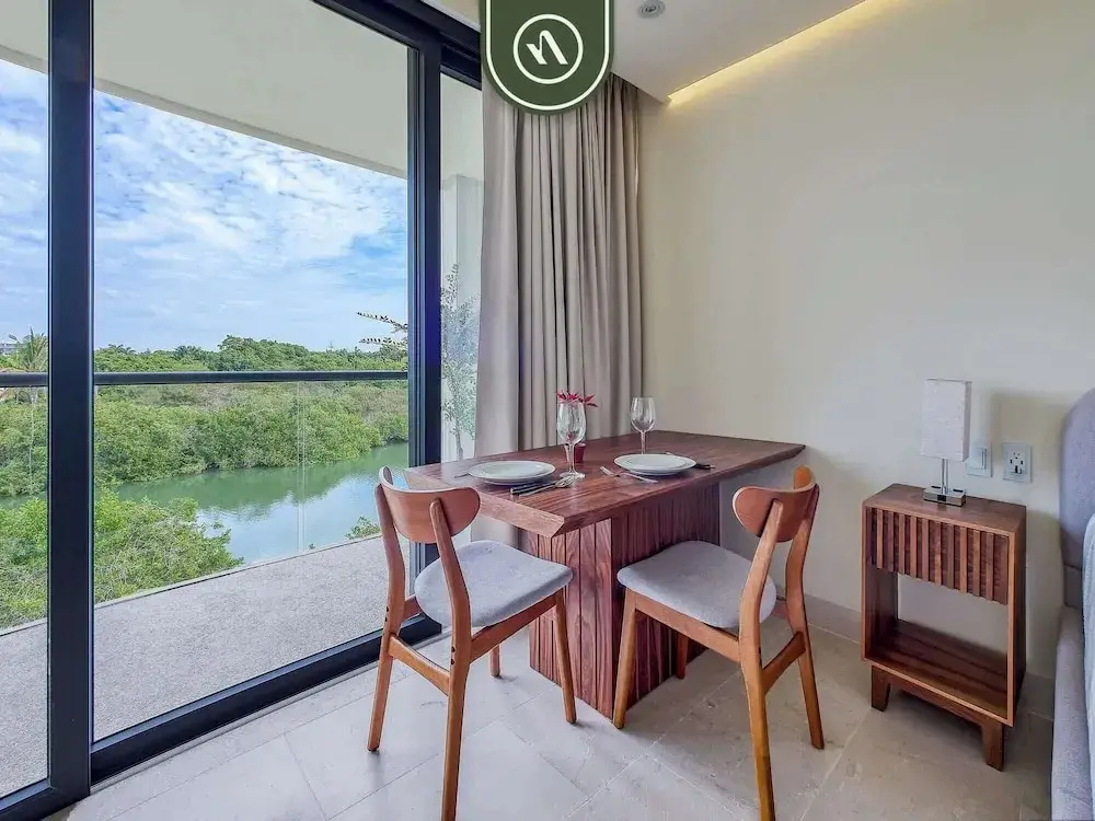 Luxury Condo with Canal View - Near Beach