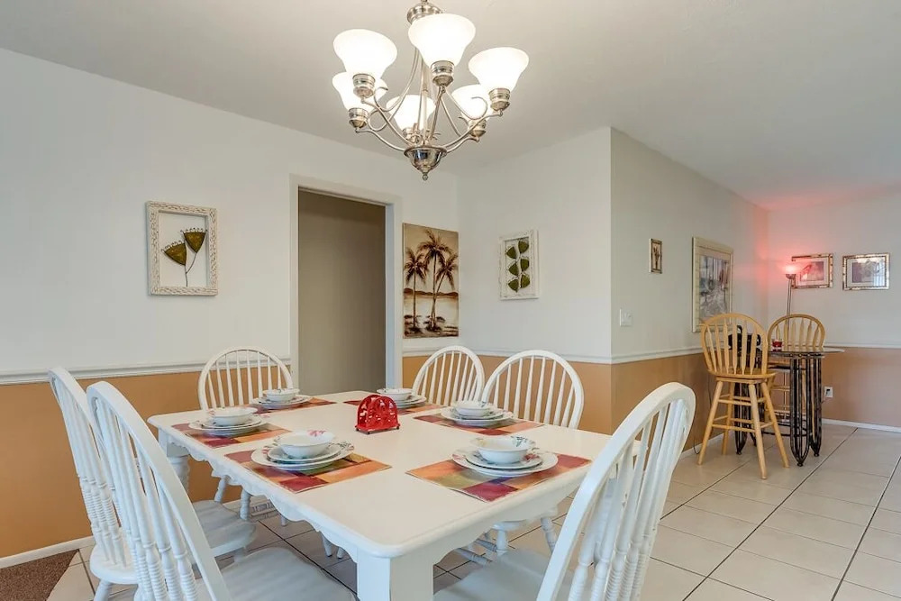 Flamingo Home - Three Bedroom Home