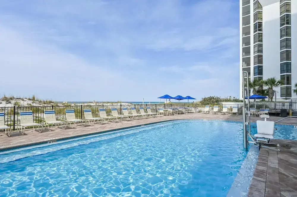 Pelican Beach Resort 2006