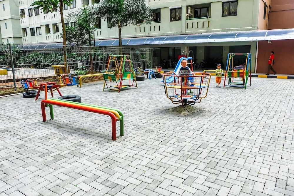 Cozy And Warm 2Br At Kebagusan City Apartment