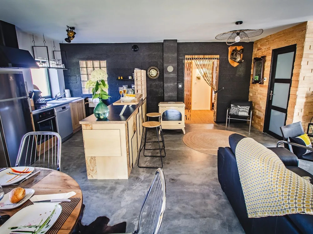 Premium apartment in Saint-Quirin with garden