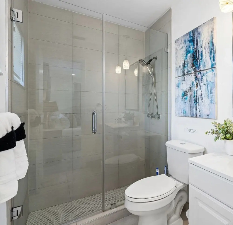 Private Heated Pool & Lovely Home