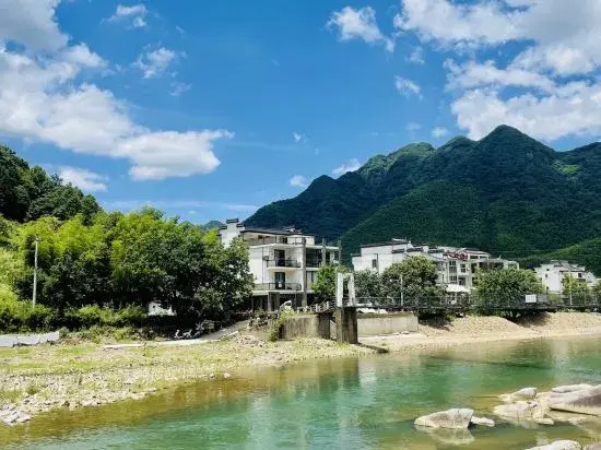 Zhiyou Yijian Guesthouse