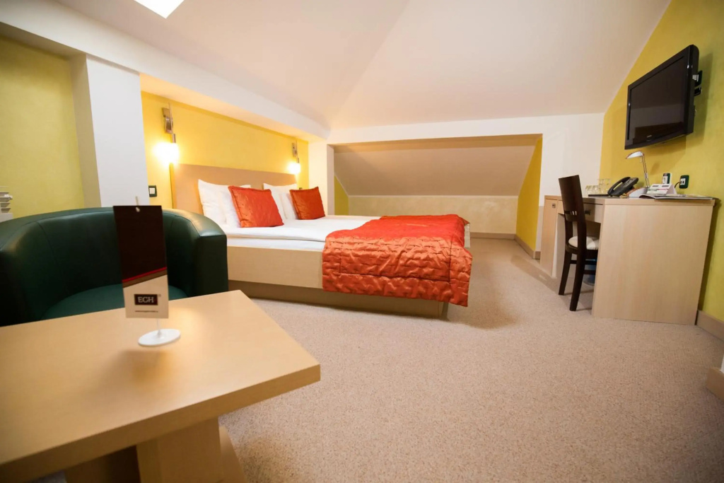 Euro Garni Hotel