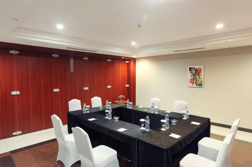 Grand Hatika Hotel