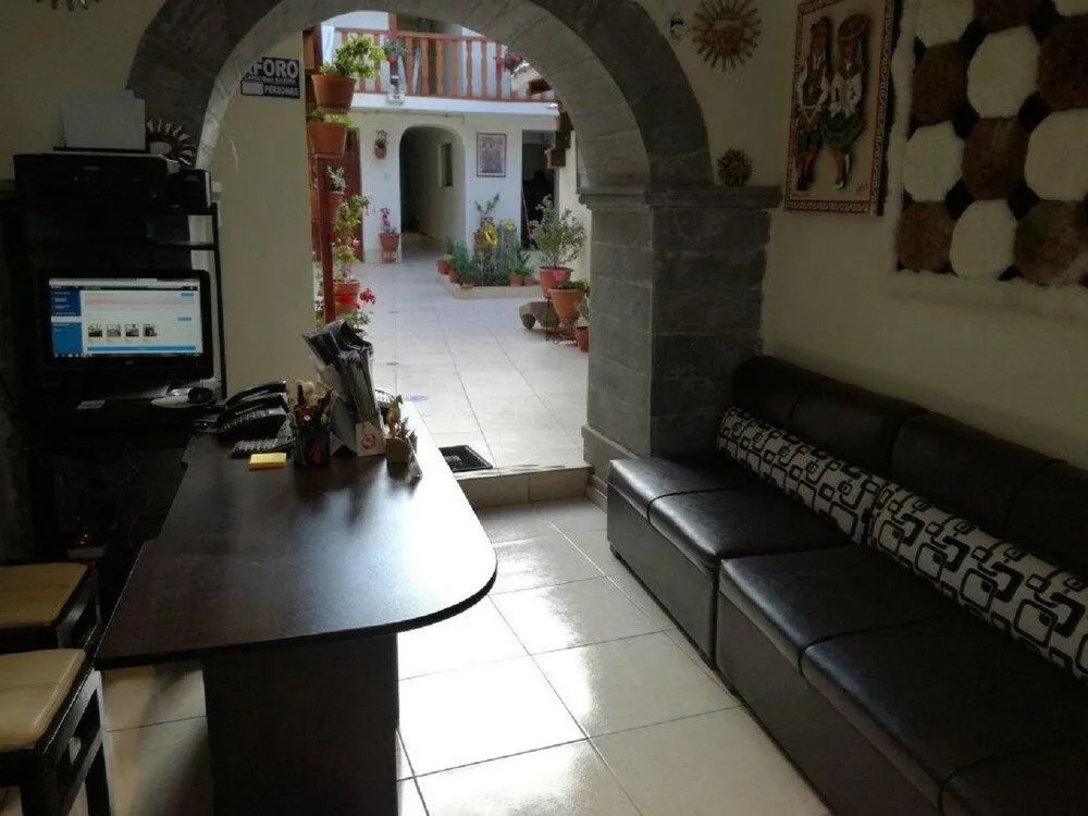 Hostal Carmeli A&C