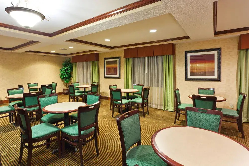 Holiday Inn Express & Suites Reidsville by IHG