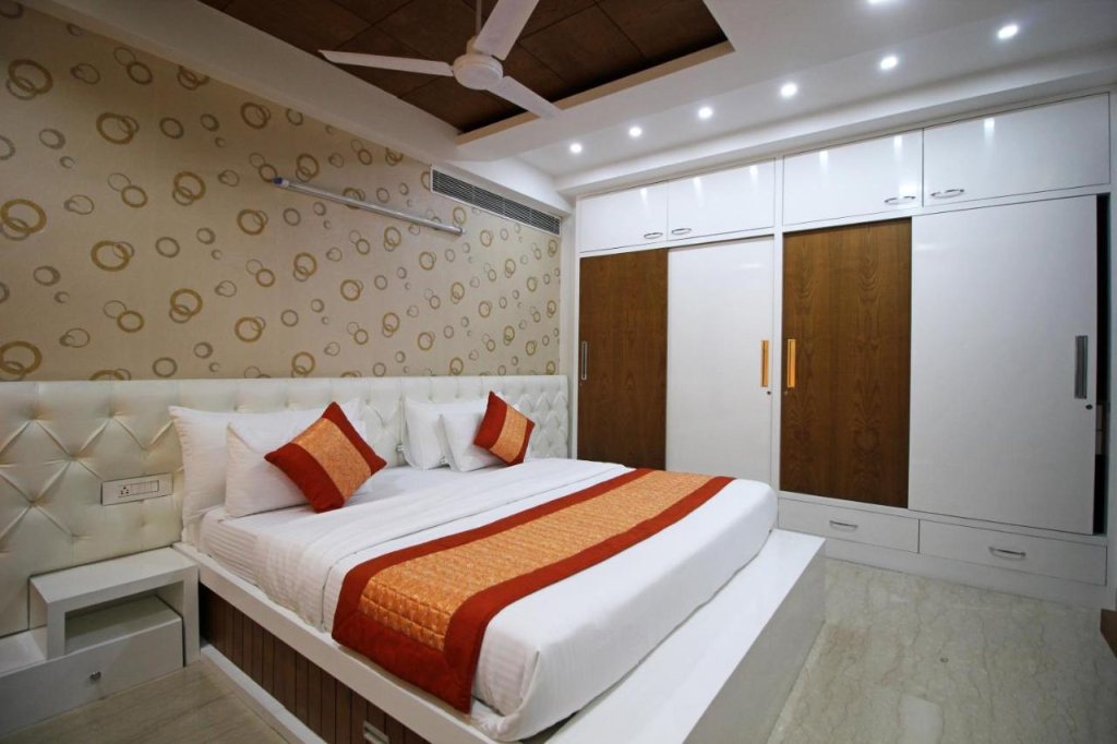 Gazebo Inn & Suites Medanta