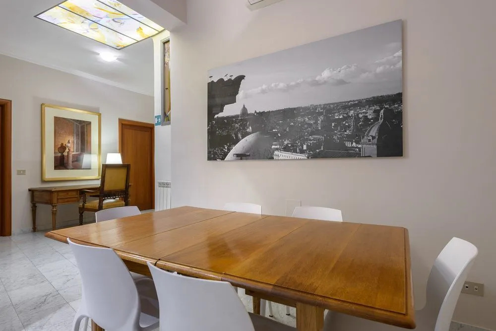 Travel & Stay - Navona 3